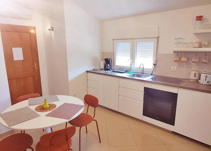 T&t Sea View * טרוגיר